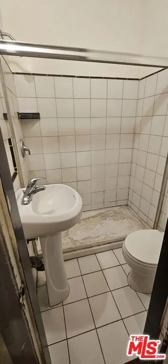 2000 W 68th Street, Los Angeles, California 90047 home-pic-35