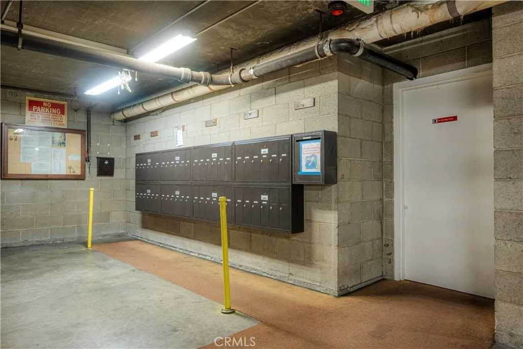 1187 E 3rd 209, Long Beach, California 90802 home-pic-25