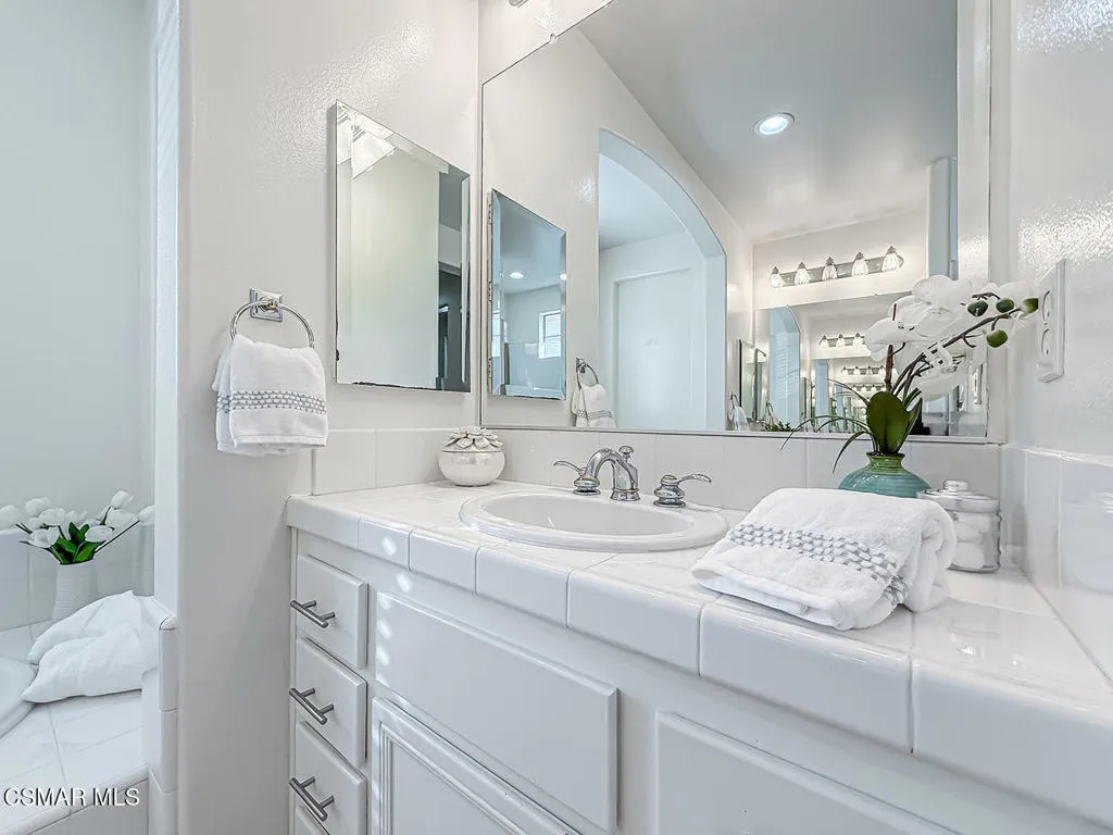 428 Calle Veracruz, Newbury Park, California 91320 home-pic-20