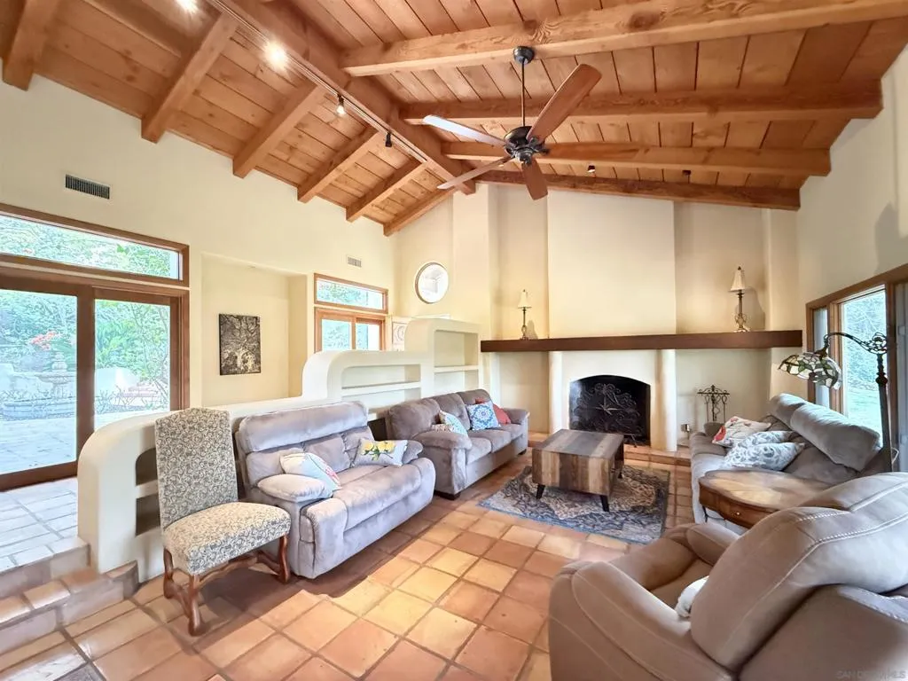 16722 Via Lago Azul, Rancho Santa Fe, California 92067 home-pic-4