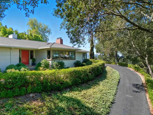 47 Charles Hill Cir, Orinda, California 94563