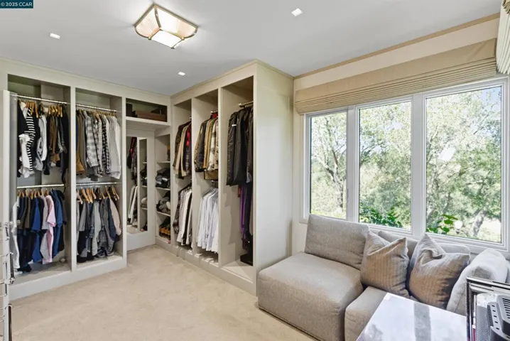 47 Charles Hill Cir, Orinda, California 94563