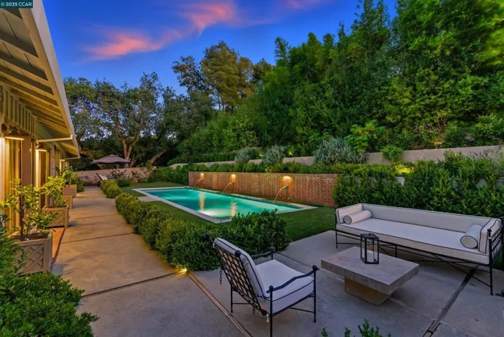 47 Charles Hill Cir, Orinda, California 94563