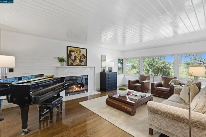 47 Charles Hill Cir, Orinda, California 94563