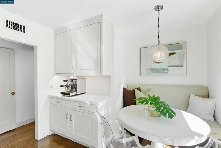 47 Charles Hill Cir, Orinda, California 94563