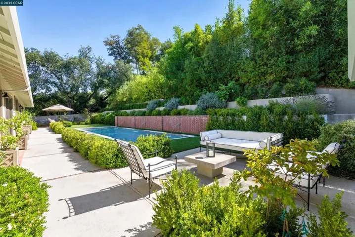 47 Charles Hill Cir, Orinda, California 94563