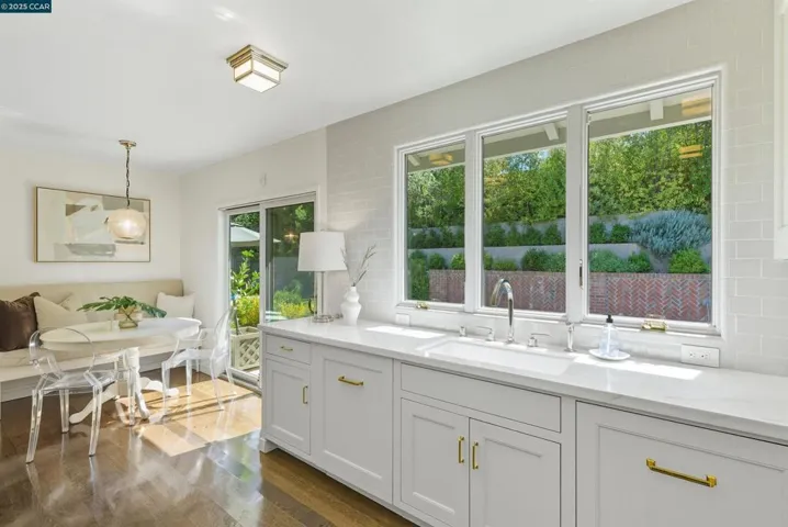 47 Charles Hill Cir, Orinda, California 94563