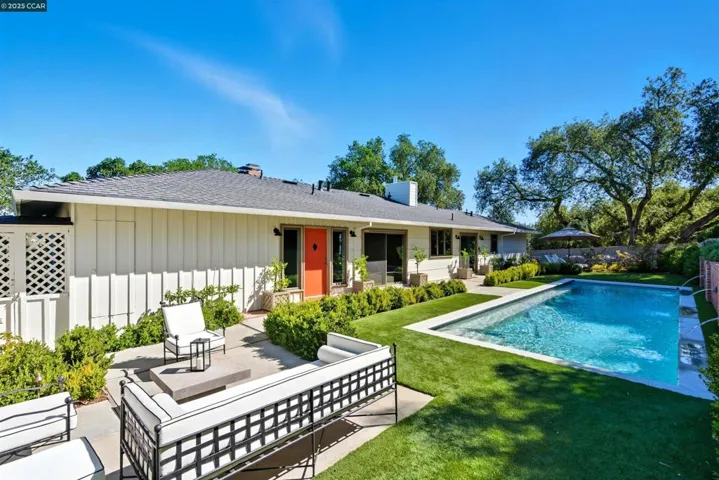 47 Charles Hill Cir, Orinda, California 94563