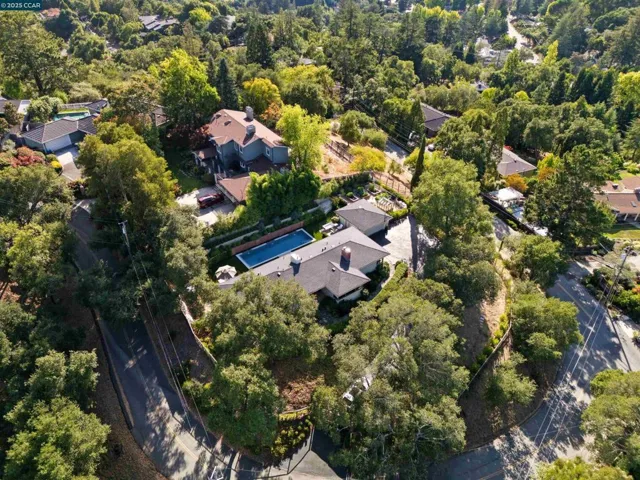 47 Charles Hill Cir, Orinda, California 94563