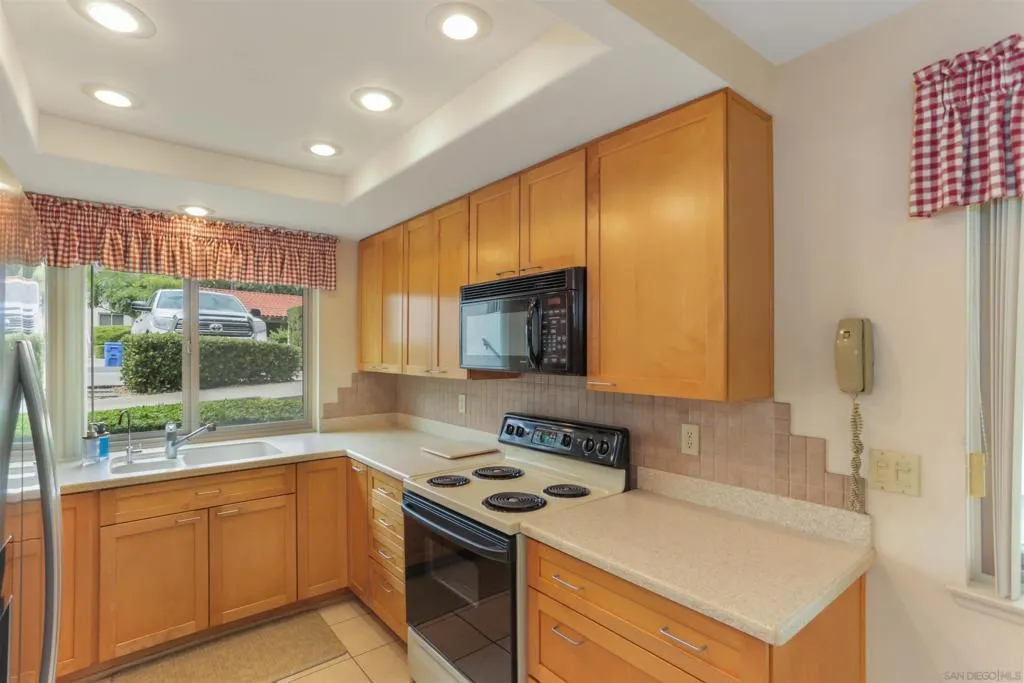 12094 Caminito Campana, San Diego, California 92128 home-pic-6