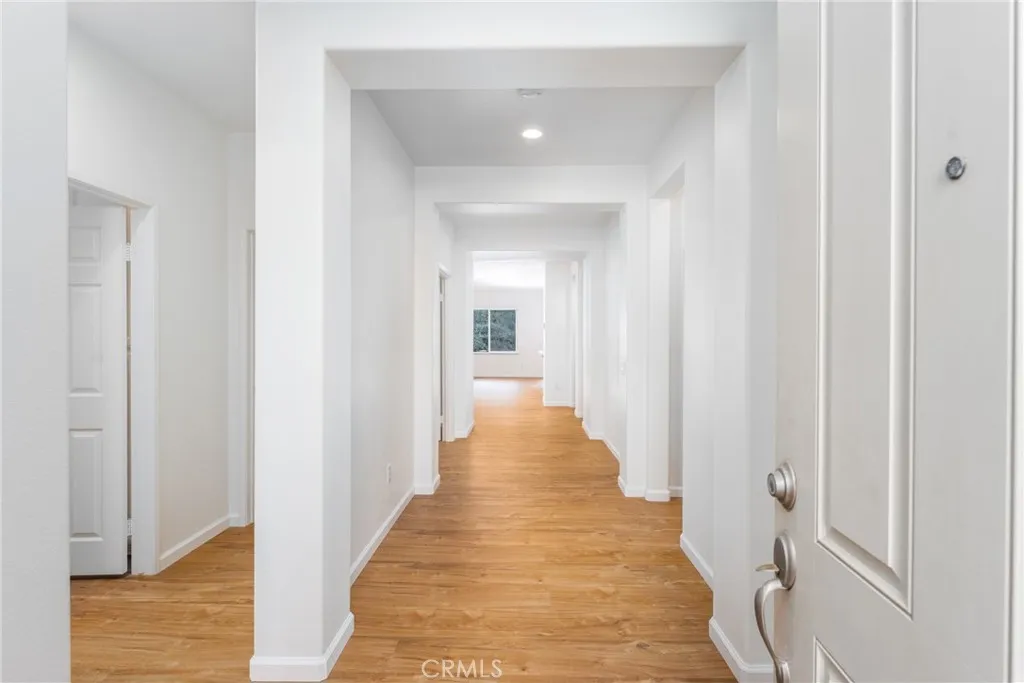 28913 Avalon Avenue, Moreno Valley, California 92555 home-pic-4