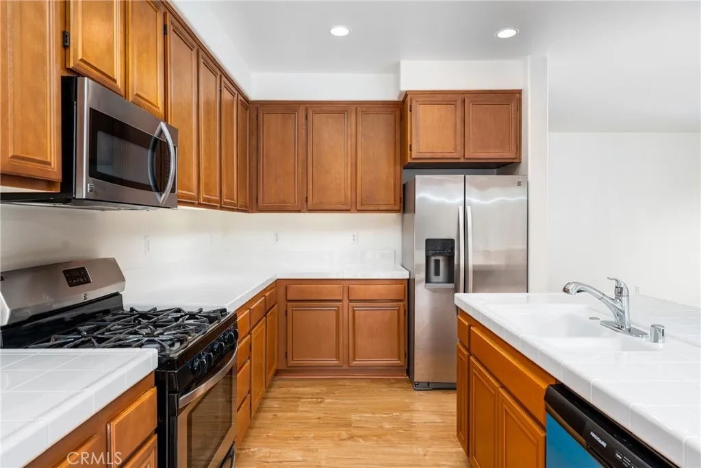 28913 Avalon Avenue, Moreno Valley, California 92555 home-pic-10