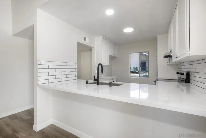 242 Eveningside Gln, Escondido, California 92026
