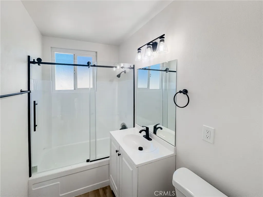 225 W Franklin, Pomona, California 91766 home-pic-8