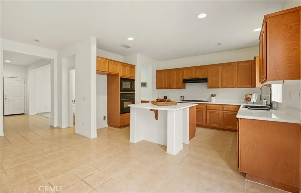 32670 Toleworth, Menifee, California 92584 home-pic-16