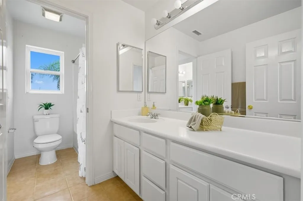 32670 Toleworth, Menifee, California 92584 home-pic-47