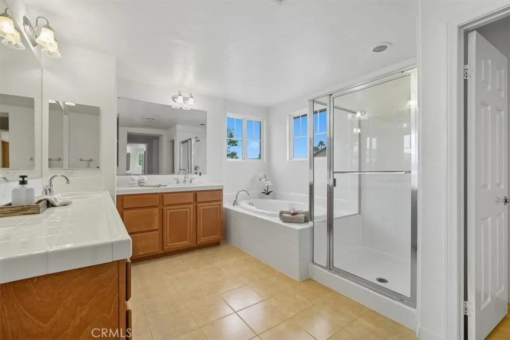 32670 Toleworth, Menifee, California 92584 home-pic-39