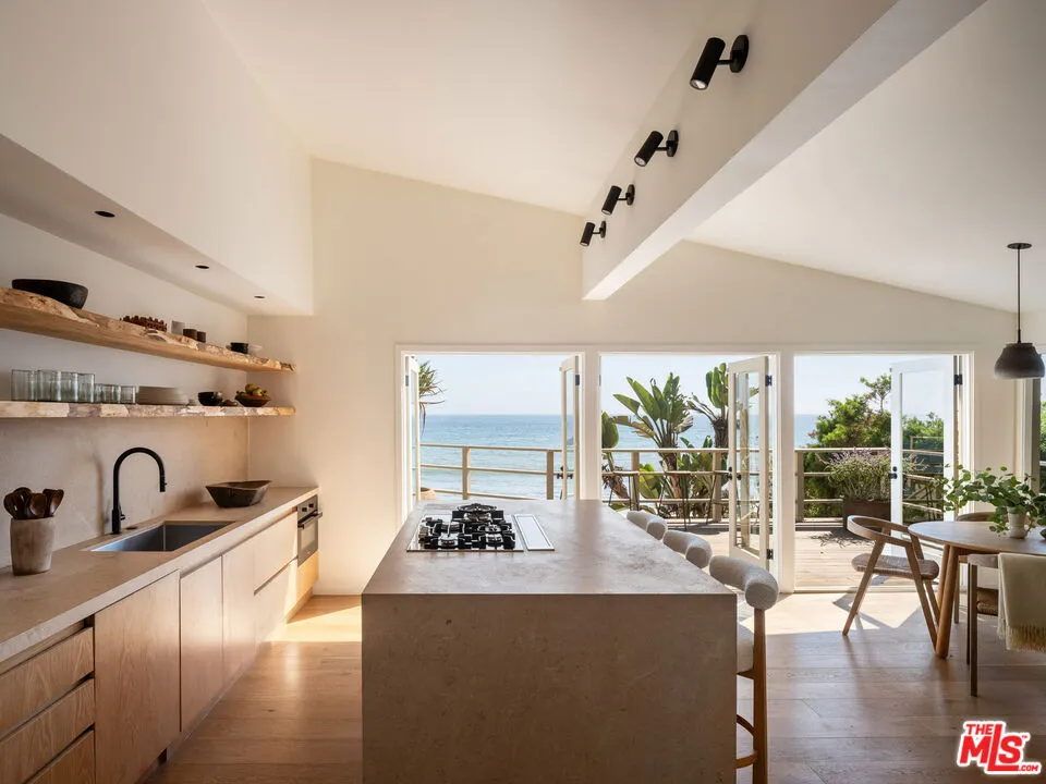 27314 Pacific Coast Highway, Malibu, California 90265 home-pic-4
