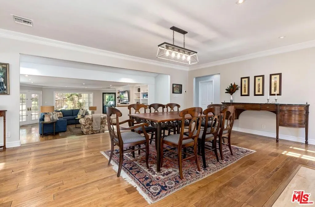 11191 Valley Spring Place, North Hollywood, California 91602 home-pic-11