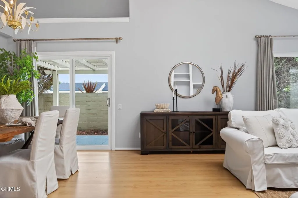 628 Sapphire Avenue, Ventura, California 93004 home-pic-11