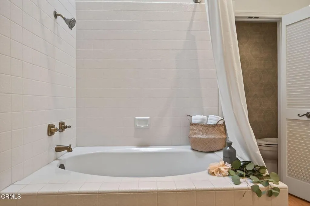 628 Sapphire Avenue, Ventura, California 93004 home-pic-34