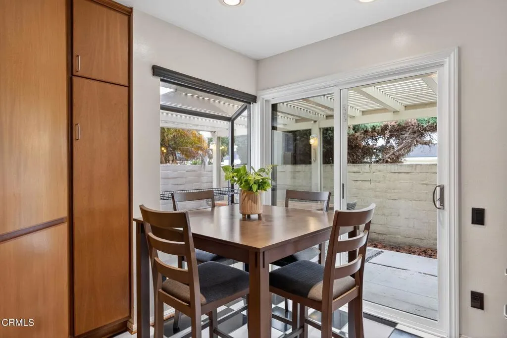 628 Sapphire Avenue, Ventura, California 93004 home-pic-18