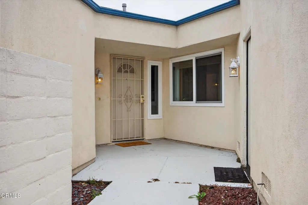 628 Sapphire Avenue, Ventura, California 93004 home-pic-8