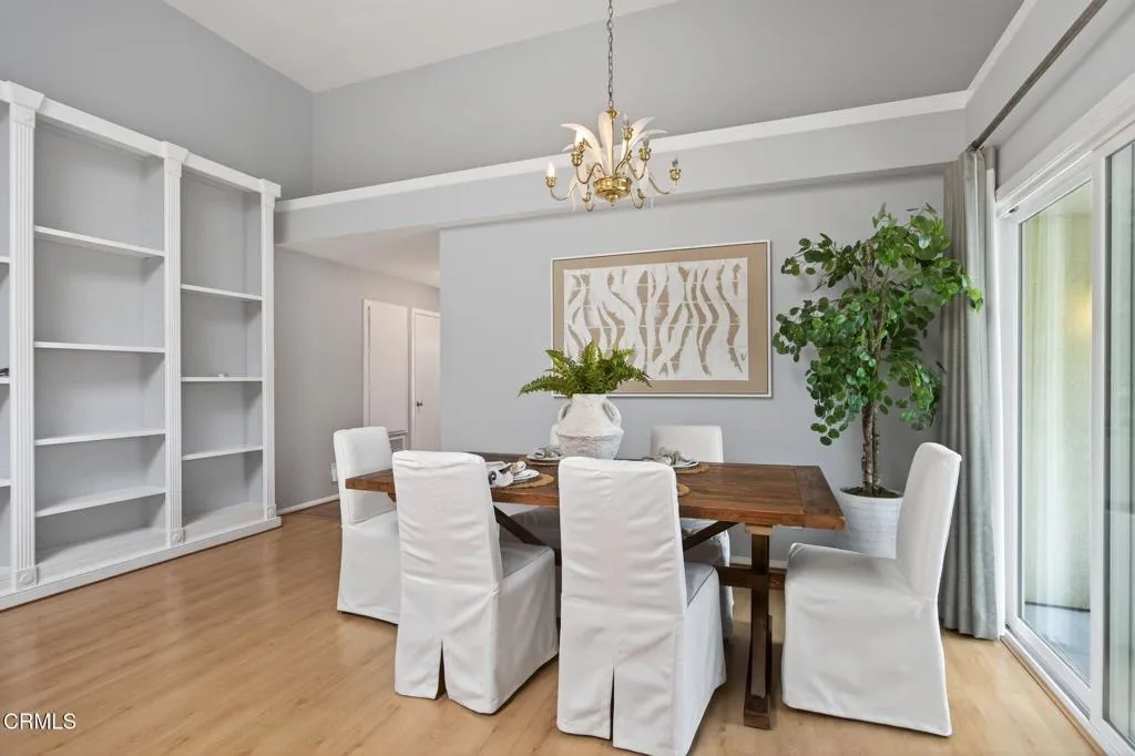 628 Sapphire Avenue, Ventura, California 93004 home-pic-4