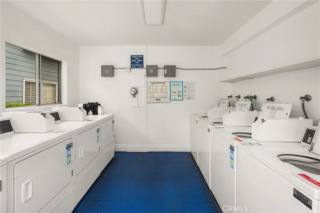 6004 Bixby Village Drive 21, Long Beach, California 90803 home-pic-32