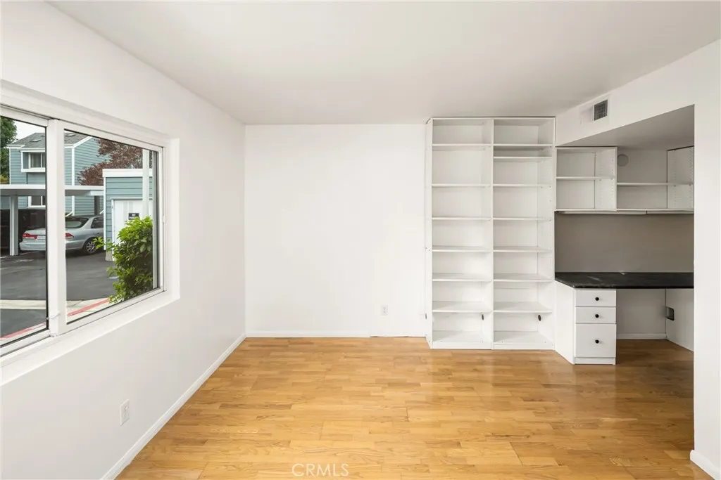 6004 Bixby Village Drive 21, Long Beach, California 90803 home-pic-18