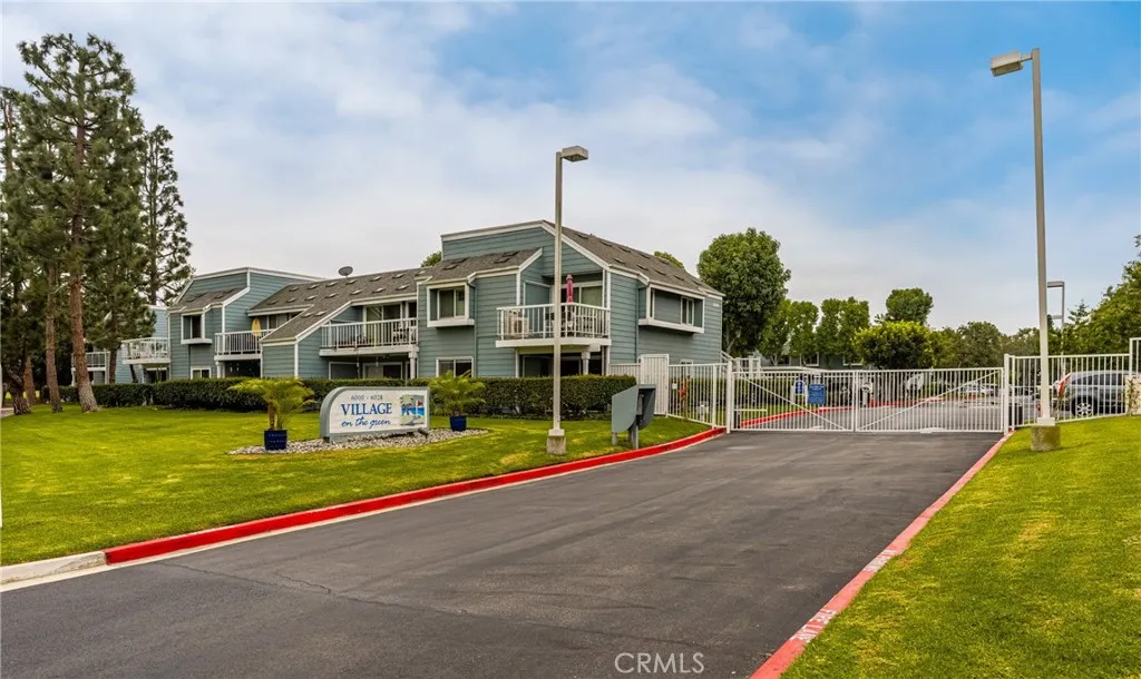 6004 Bixby Village Drive 21, Long Beach, California 90803 home-pic-37