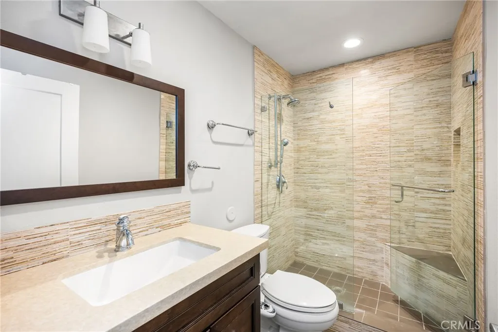 6004 Bixby Village Drive 21, Long Beach, California 90803 home-pic-12