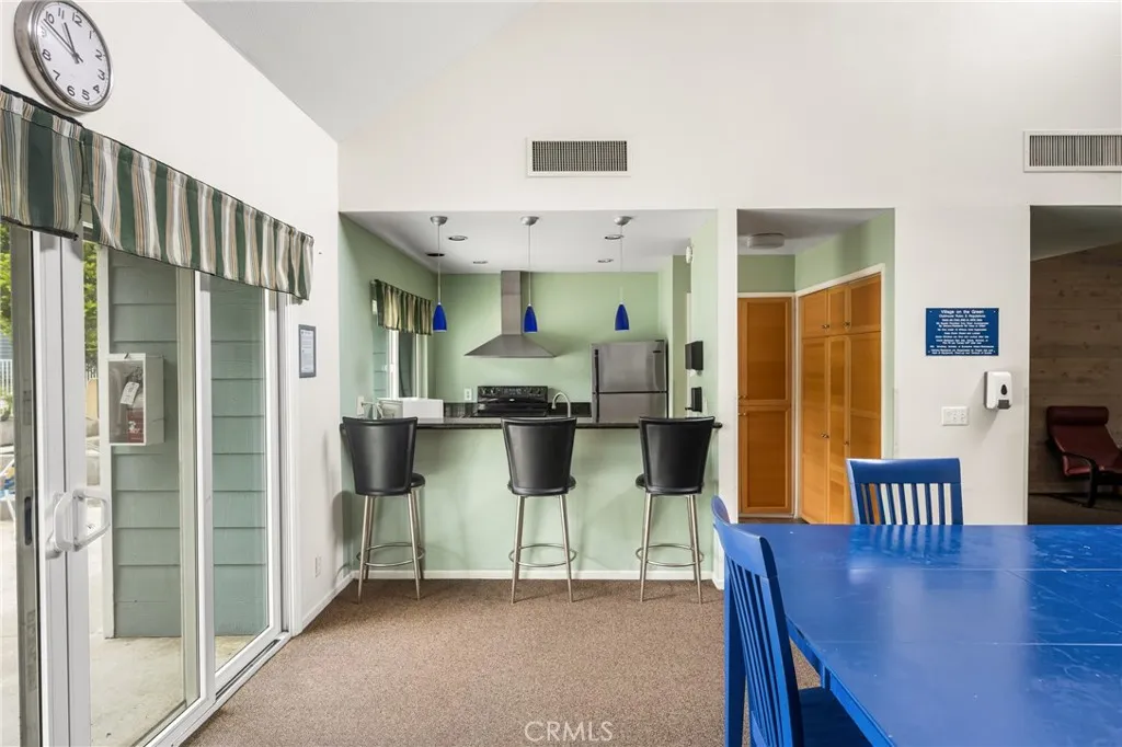 6004 Bixby Village Drive 21, Long Beach, California 90803 home-pic-29