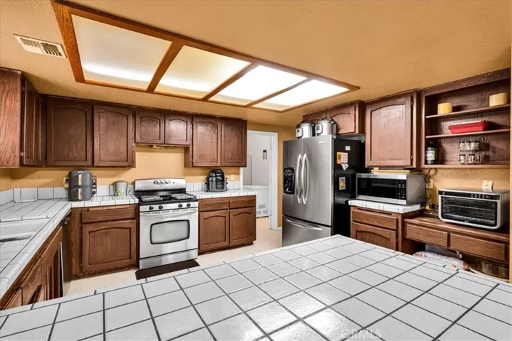 57616 Sierra Way, Yucca Valley, California 92284