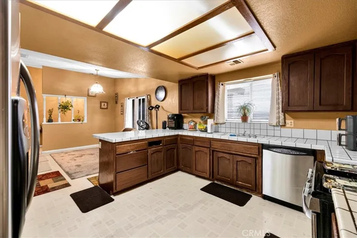 57616 Sierra Way, Yucca Valley, California 92284