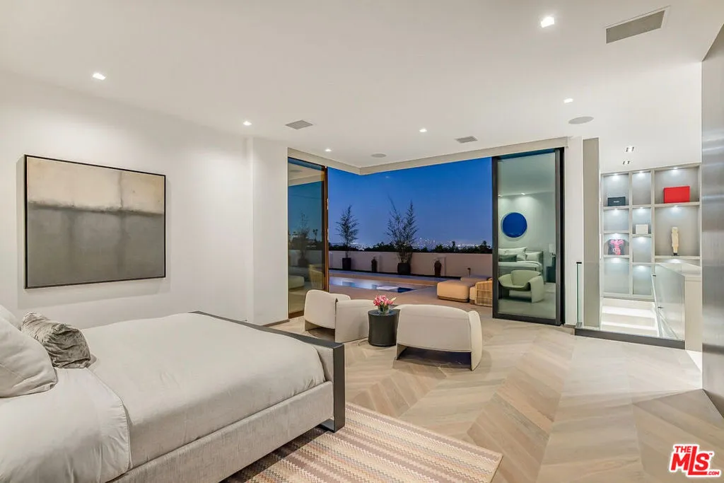 9405 Sierra Mar Place, Los Angeles, California 90069 home-pic-21