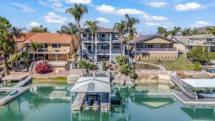 30208 White Wake, Canyon Lake, California 92587