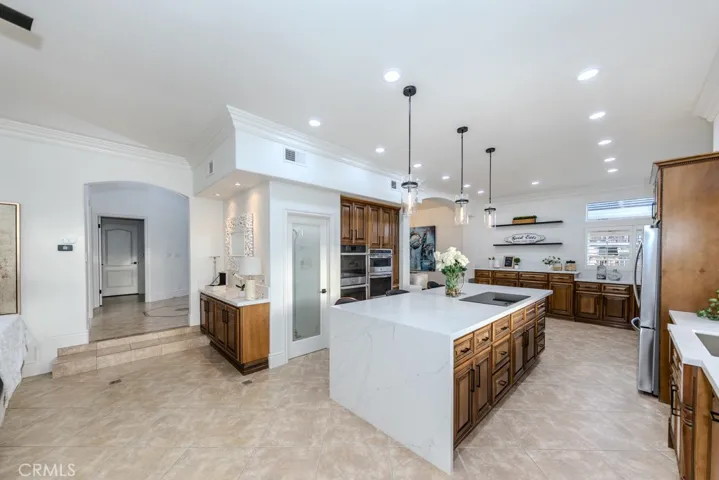 30208 White Wake, Canyon Lake, California 92587