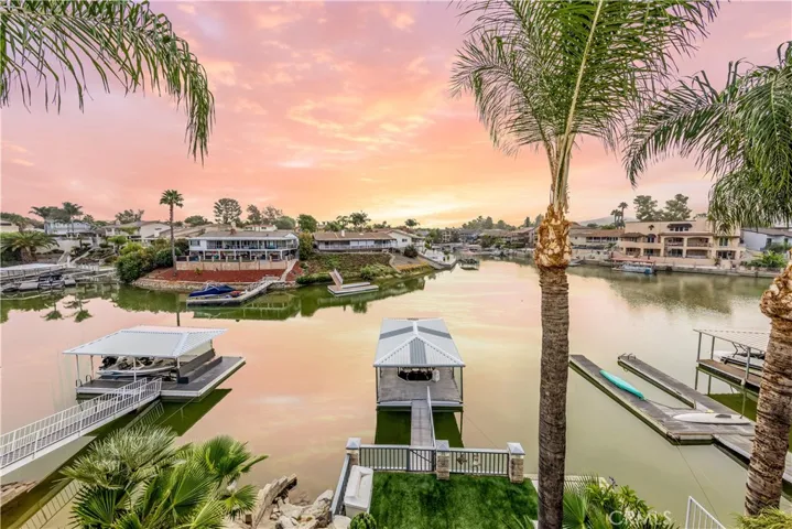 30208 White Wake, Canyon Lake, California 92587