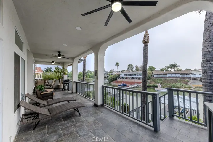 30208 White Wake, Canyon Lake, California 92587