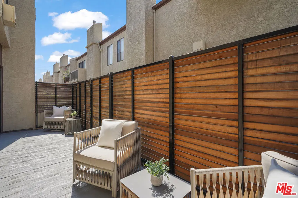 1655 Greenfield Avenue 3, Los Angeles, California 90025 home-pic-40