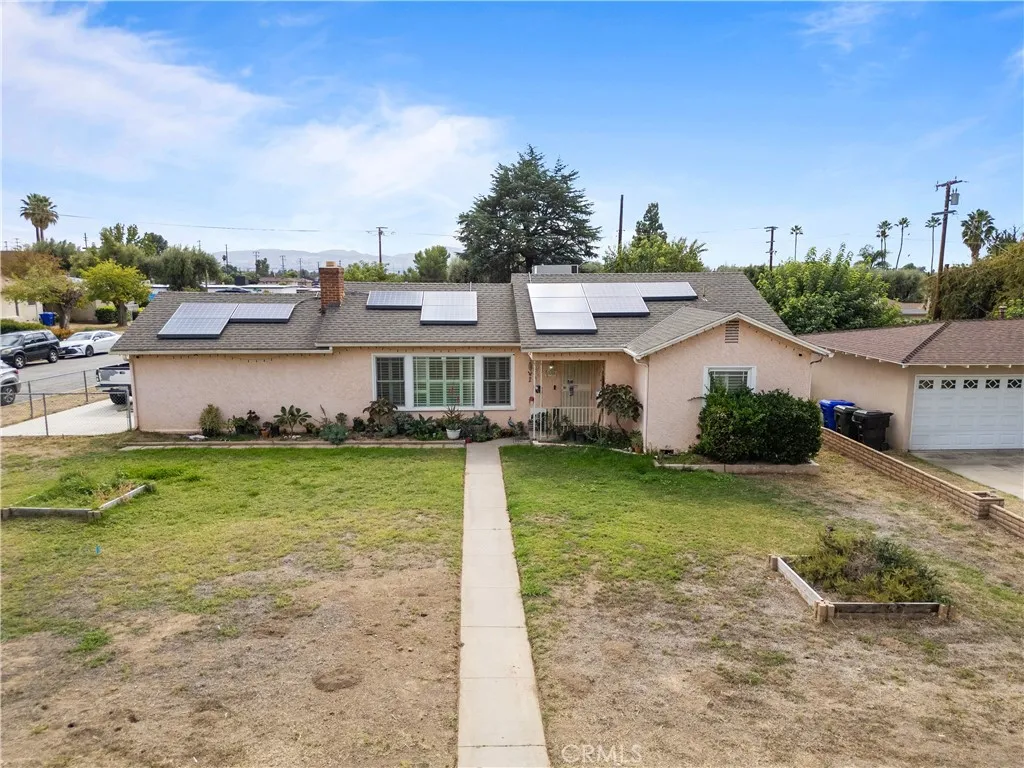 1555 Toluca Dr, San Bernardino, California 92404 home-pic-0