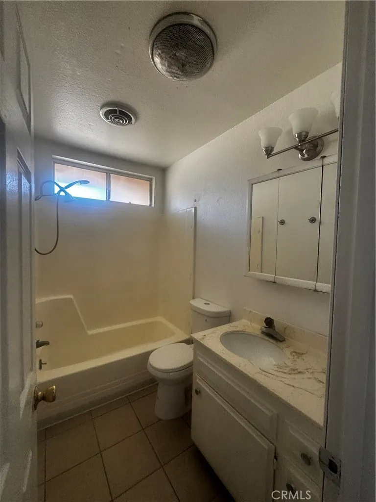 41376 Torrey Pine Court, Hemet, California 92544 home-pic-12