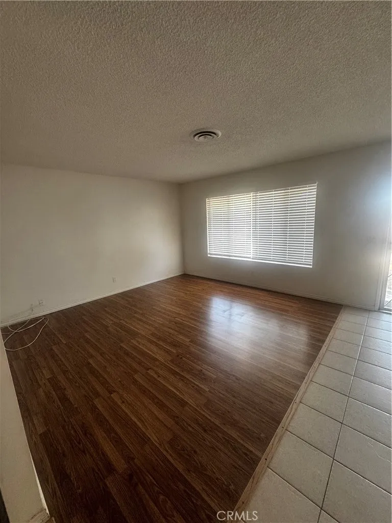 41376 Torrey Pine Court, Hemet, California 92544 home-pic-1
