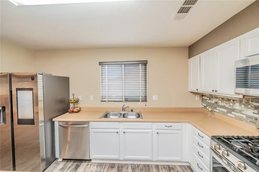 16013 Papago Place, Victorville, California 92394 home-pic-15