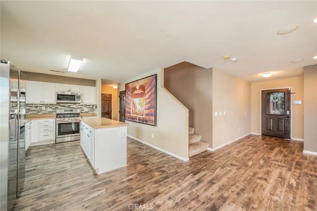 16013 Papago Place, Victorville, California 92394 home-pic-7
