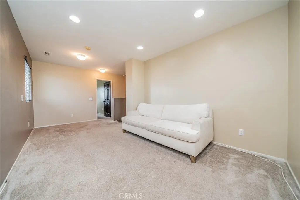 16013 Papago Place, Victorville, California 92394 home-pic-19