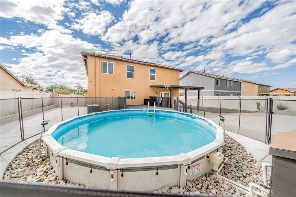 16013 Papago Place, Victorville, California 92394 home-pic-43