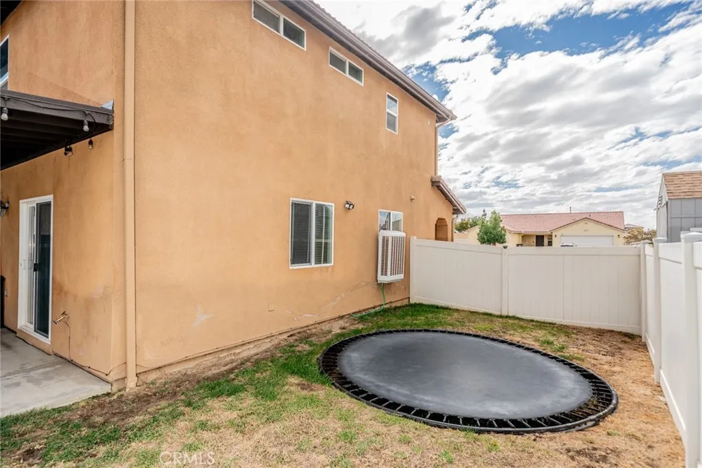 16013 Papago Place, Victorville, California 92394 home-pic-40