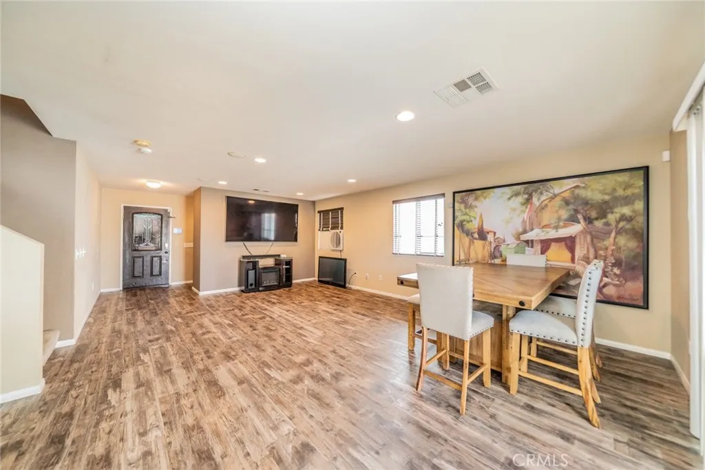 16013 Papago Place, Victorville, California 92394 home-pic-5